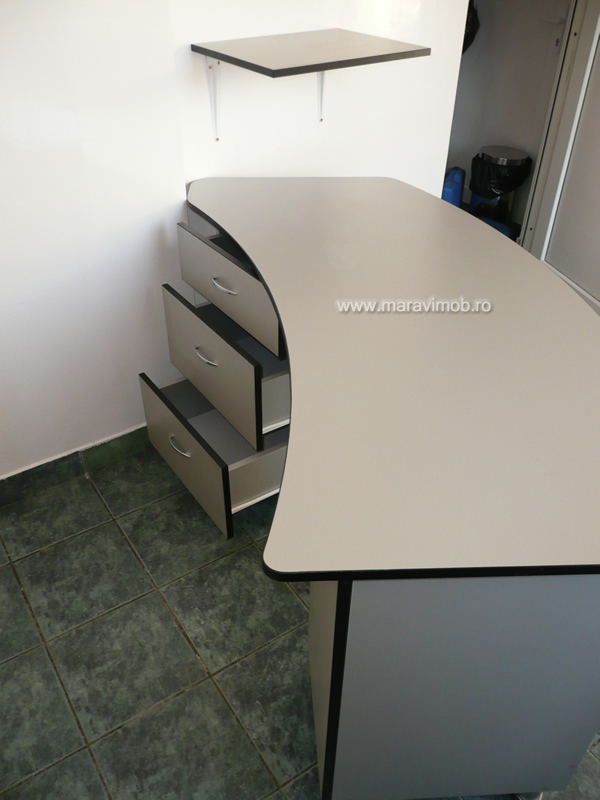 Birou pe comanda pentru cabinet medical