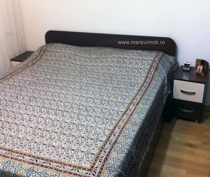 pat cu noptiera bicolora