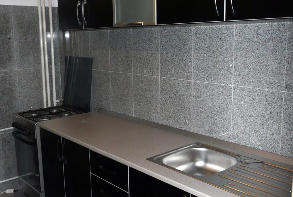 mobila bucatarie neagra