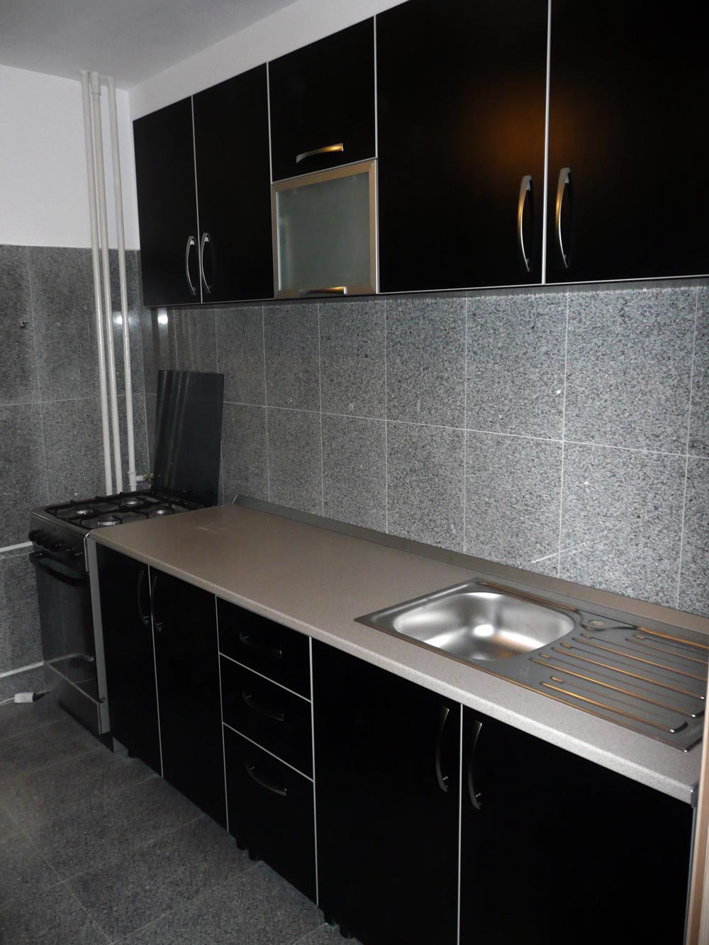 mobila bucatarie neagra